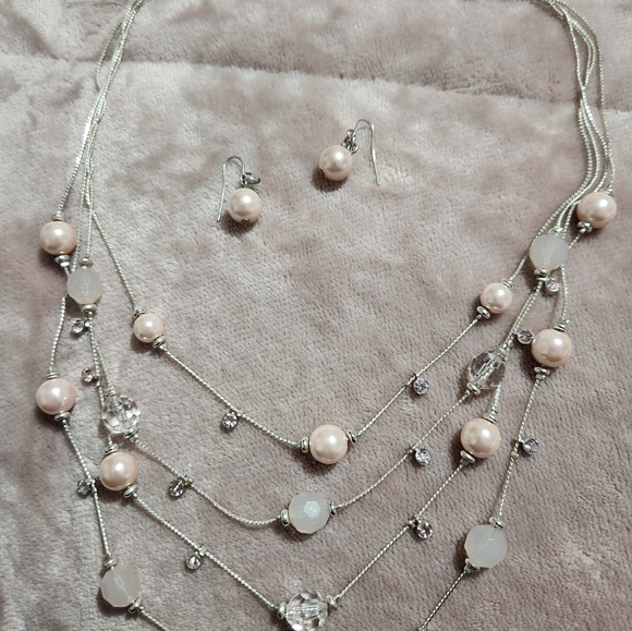 Pink Necklace and Earring set - Picture 2 of 2